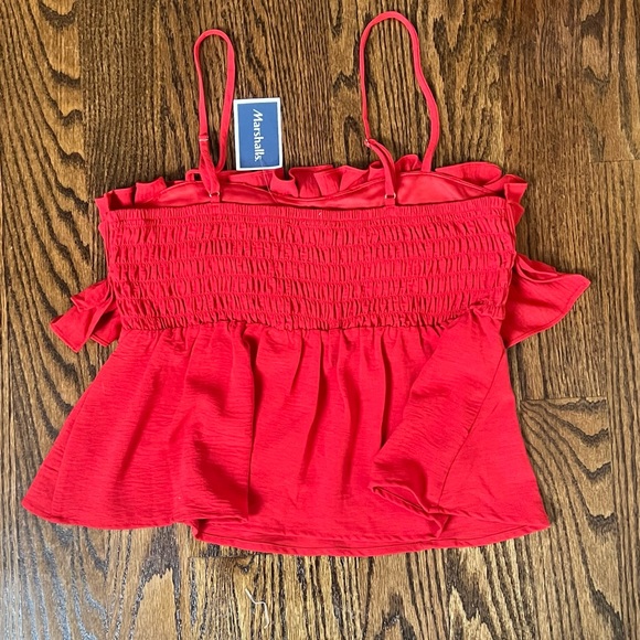 Red Ruffled Sleeveless Top - Picture 2 of 2